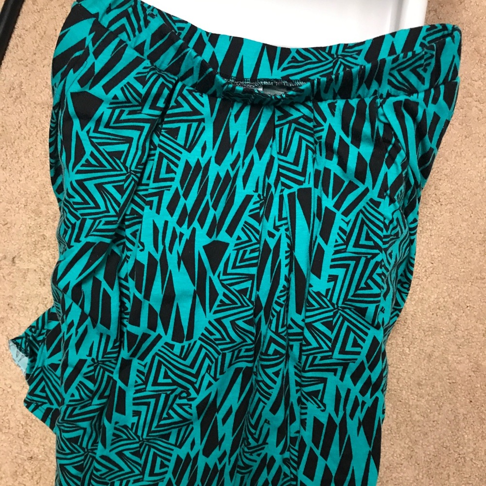 Small Lularoe Madison skirt